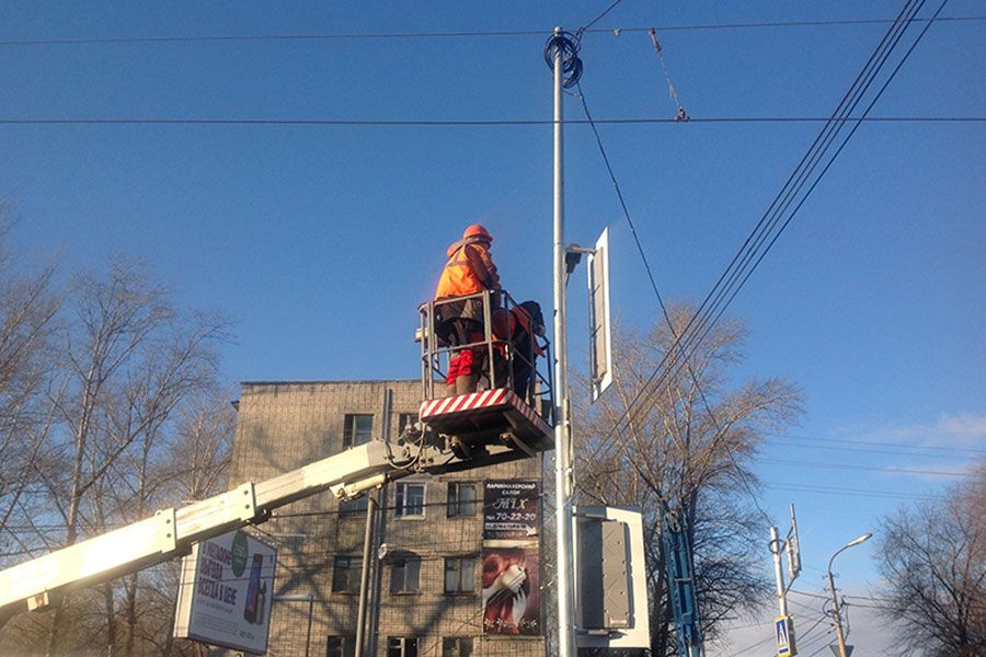 08.04 14:00 В Ульяновске перенастроят работу светофоров на улице Карла Маркса