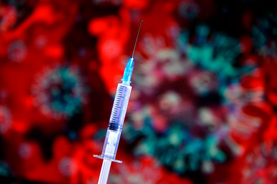 12.01 14:00 В Ульяновске продолжается вакцинация от коронавируса