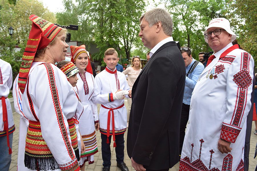 24.05 09:00 В ульяновском парке «Владимирский сад» отметили мордовский национальный праздник Шумбрат