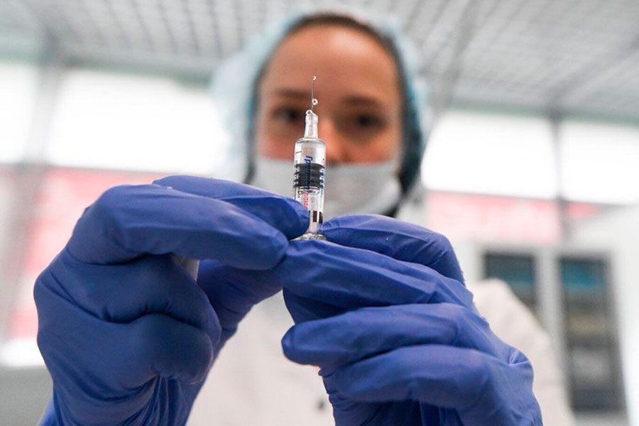 16.06 11:00 В Ульяновской области от коронавируса вакцинировано около 150 тысяч человек