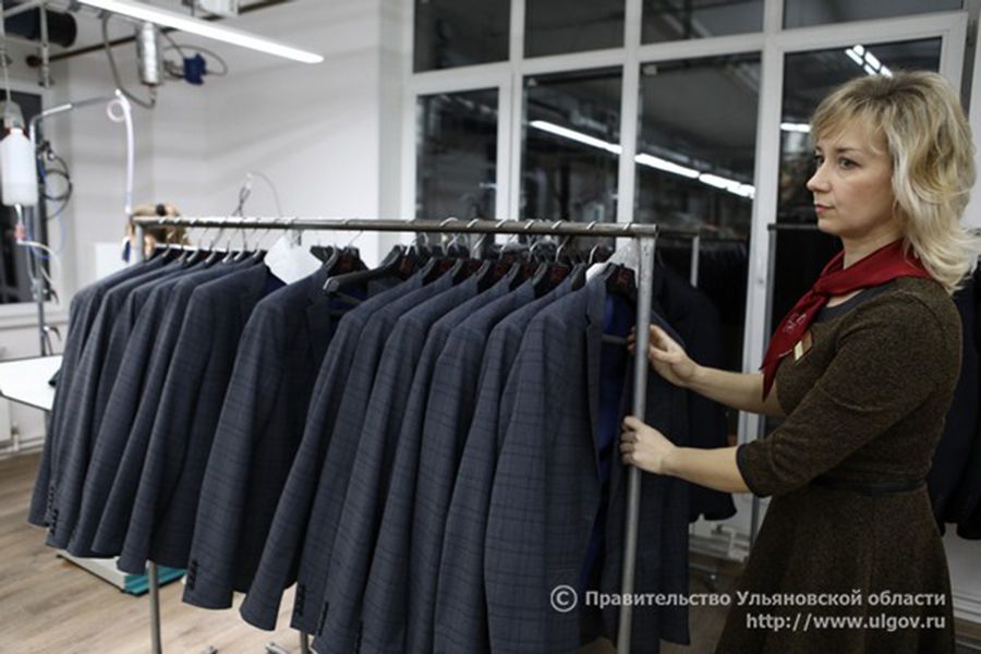 24.12 16:00 В Ульяновской области развивается производство форменной школьной одежды