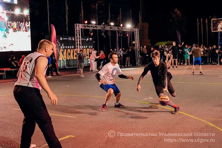 28.08 17:00 В Ульяновской области состоялся традиционный ежегодный ночной турнир по уличному баскетболу 3x3
