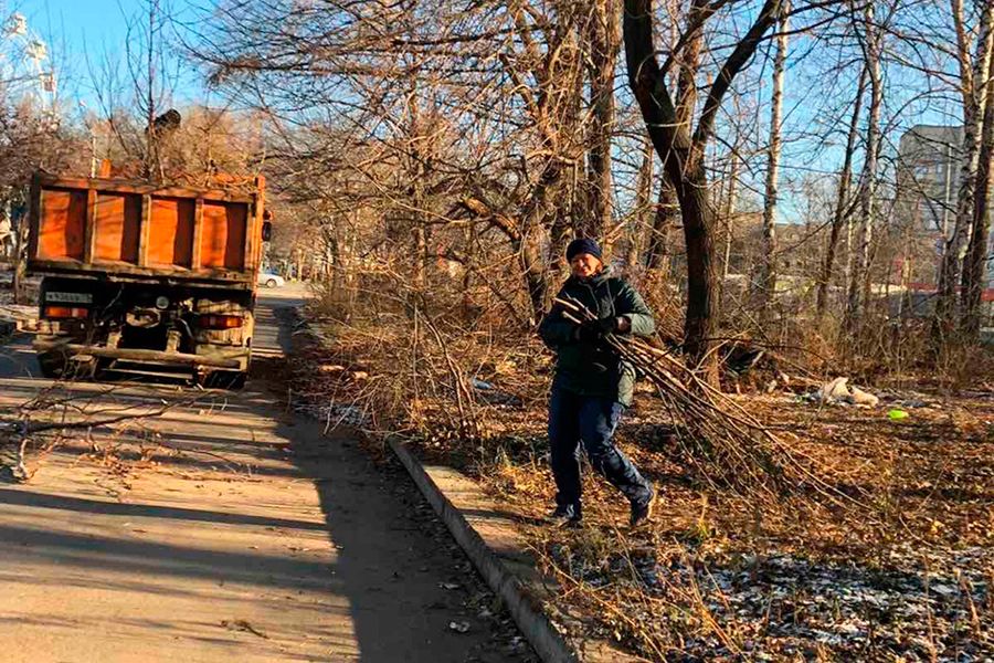 25.11 08:00 В Ульяновске продолжается работа по наведению чистоты и порядка