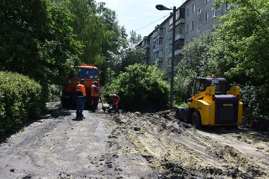 23.06 11:00 С начала года в Ульяновске отремонтировано свыше 16 тысяч квадратных метров дорог и тротуаров