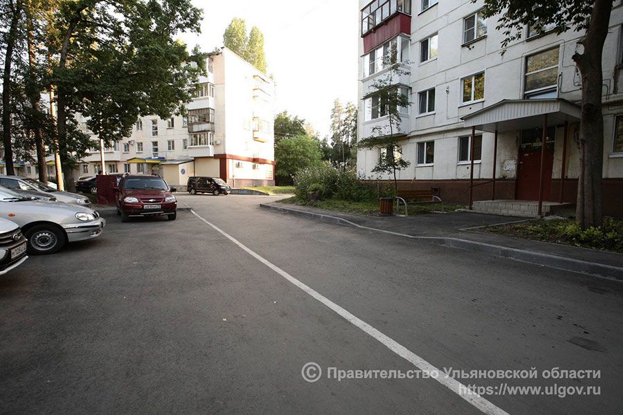 29.07 09:00 Алексей Русских ознакомился с ходом благоустройства дворов и общественных пространств в Димитровграде