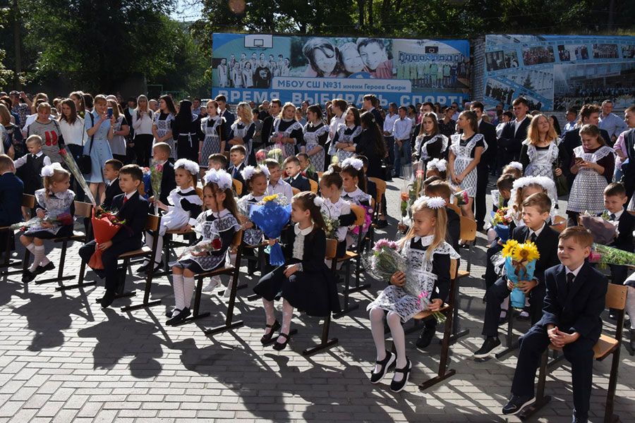 28.08 15:00 Более 67 тысяч учащихся пойдут в школы Ульяновска в новом учебном году