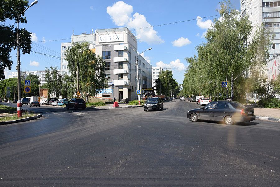 26.06 08:00 В Ульяновске на улице 12 Сентября завершается укладка верхнего слоя асфальта