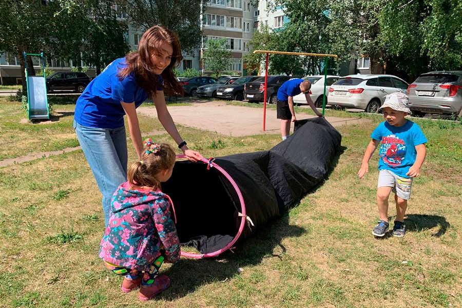 28.06 08:00 Более восьми тысяч юных ульяновцев стали участниками проекта «Лето во дворах»