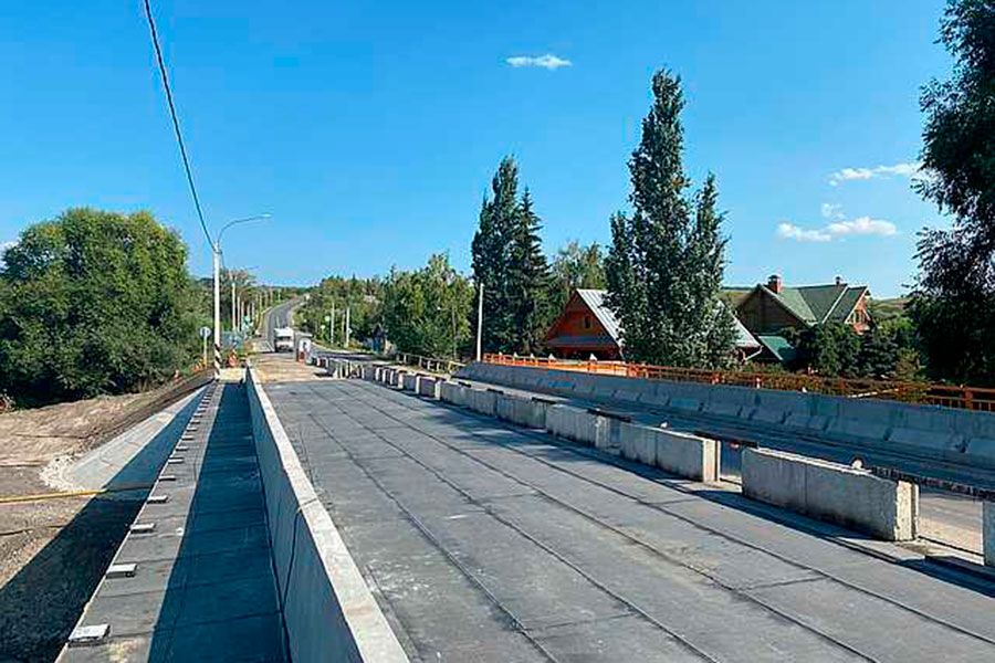 06.09 08:00 В Ульяновской области в рамках нацпроекта «Безопасные качественные дороги» завершается ремонт трёх мостовых переходов