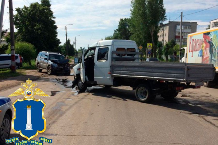 19.06 11:00 ДТП в Димитровграде, неустановленный водитель спровоцировал столкновение