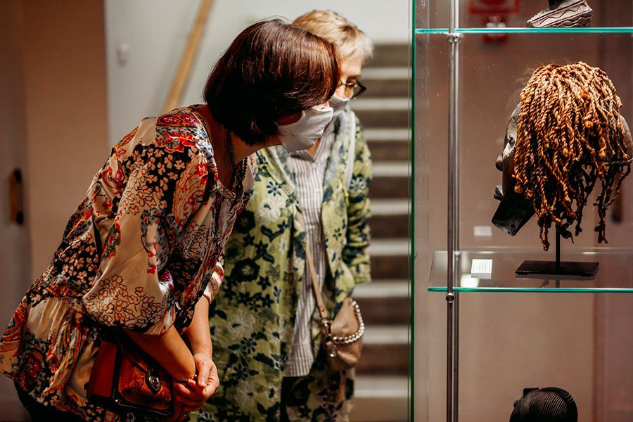 04.08 16:00 Более 100 масок мира видят ульяновцы на выставке в квартире – музее семьи Ульяновых