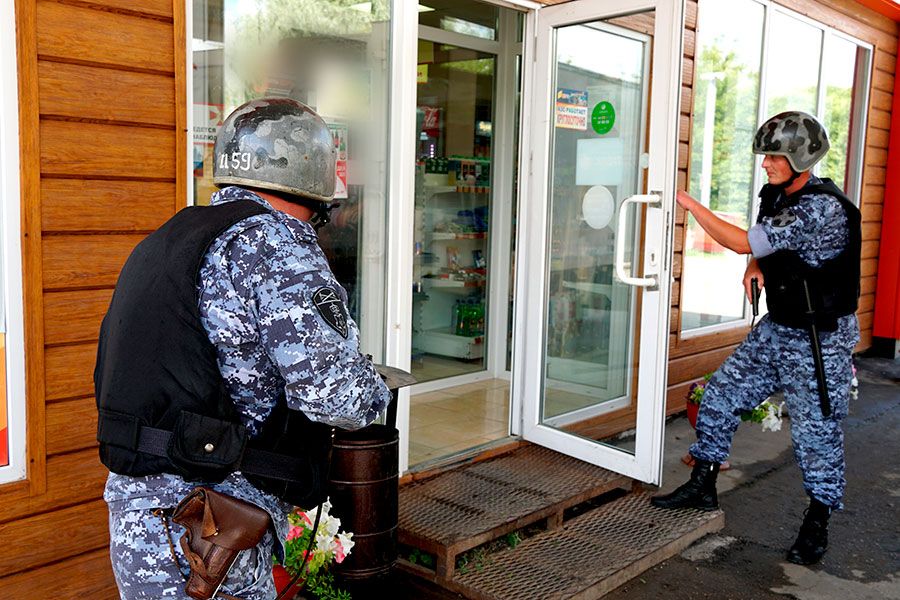 06.10 09:00 В Ульяновске сотрудники вневедомственной охраны Росгвардии задержали подозреваемого в мелком хищении