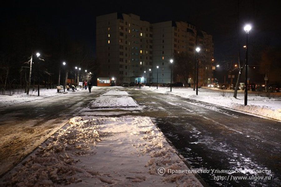 02.12 15:00 Сергей Морозов поставил задачу разработать областную комплексную программу уличного освещения