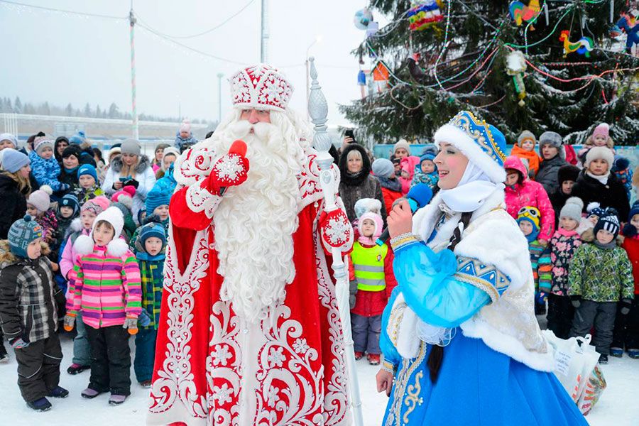 20.12 11:00 Ульяновцев приглашают на открытие ёлок в парках и новогоднюю шоу-программу