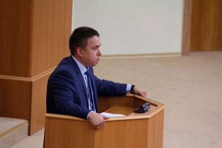 Коммунист Гибатдинов: «Давайте сбросим 24 вопрос»