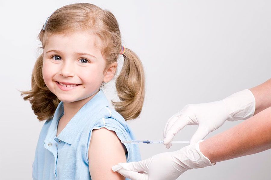 08.09 15:00 В ДГКБ Ульяновска проходит добровольная вакцинация детей от COVID-19 и гриппа