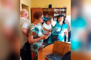 Ульяновские cправедливороссы дерутся за власть (видео)