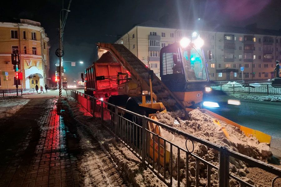 20.02 11:00 За выходные с улиц Ульяновска вывезли 521 самосвал снега