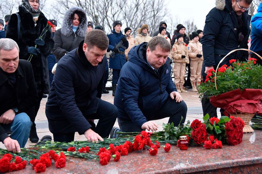 04.12 08:00 В День Неизвестного Солдата в Ульяновской области почтили память павших защитников