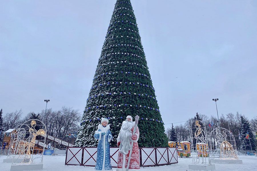 23.12 16:00 24 декабря на Соборной площади откроют главную ёлку Ульяновска