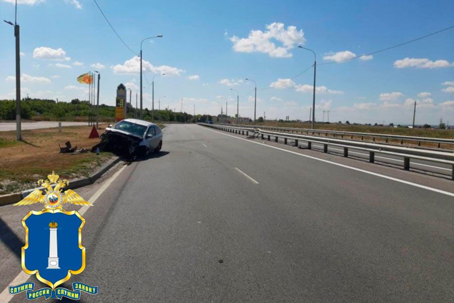31.07 11:00 ДТП в Ульяновском районе, водитель влетел в ограждение, а потом выпил