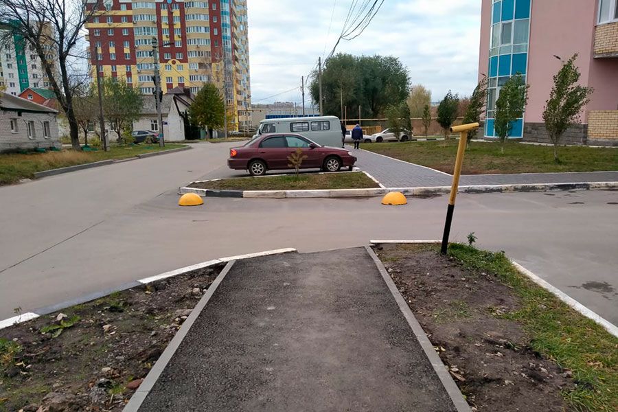 02.11 10:00 Более 250 дворов отремонтировали в этом году ульяновские дорожники по заявкам депутатов
