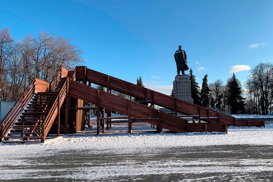 03.12 08:00 На Соборной площади установили всесезонную горку