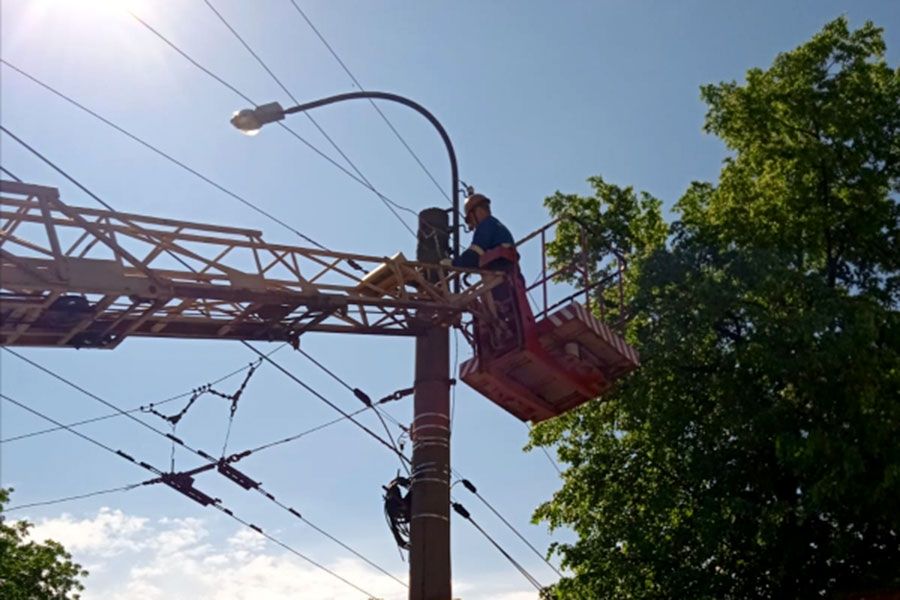 27.07 14:00 В Ульяновске за неделю устранено 12 обрывов сетей наружного освещения