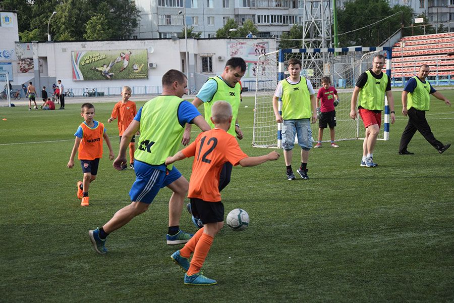 09.07 15:00 В Ульяновске состоялся семейный футбольный матч