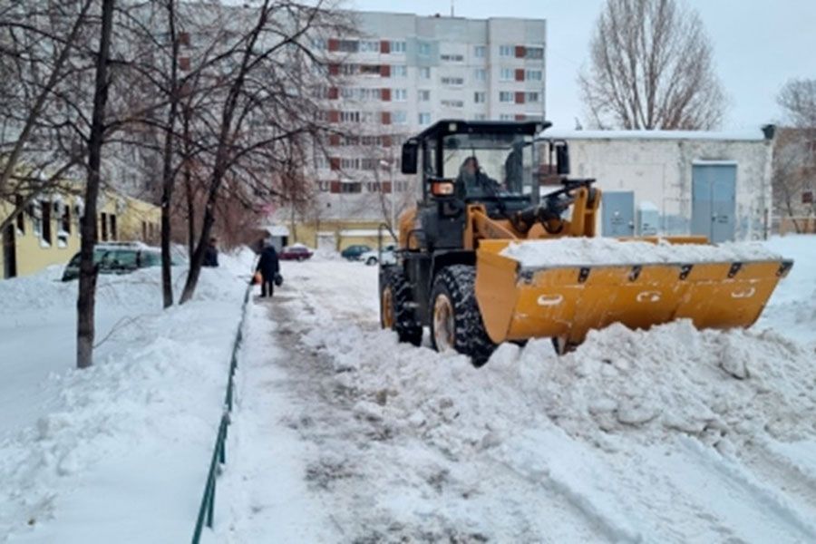 31.01 16:00 Администрация Ульяновска продолжает мониторинг очистки придомовых территорий