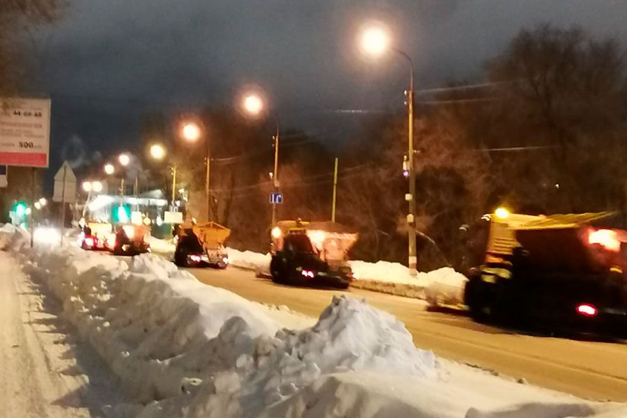 20.01 14:00 Дорожные службы Ульяновска усиливают расчистку внутриквартальных проездов