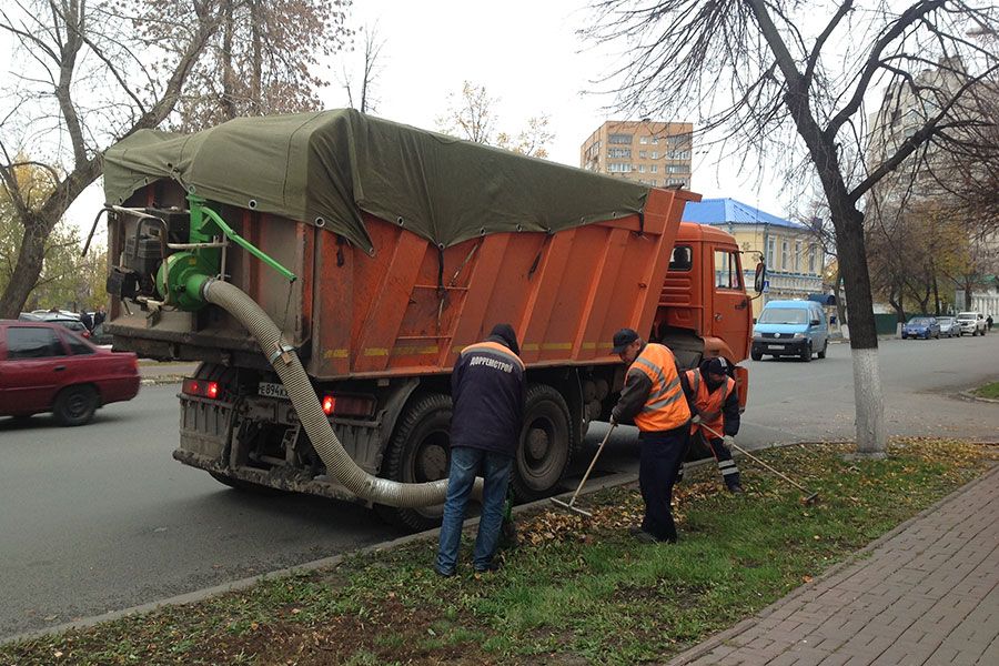 09.10 09:00 В Ульяновске начал работать пылесос для листьев