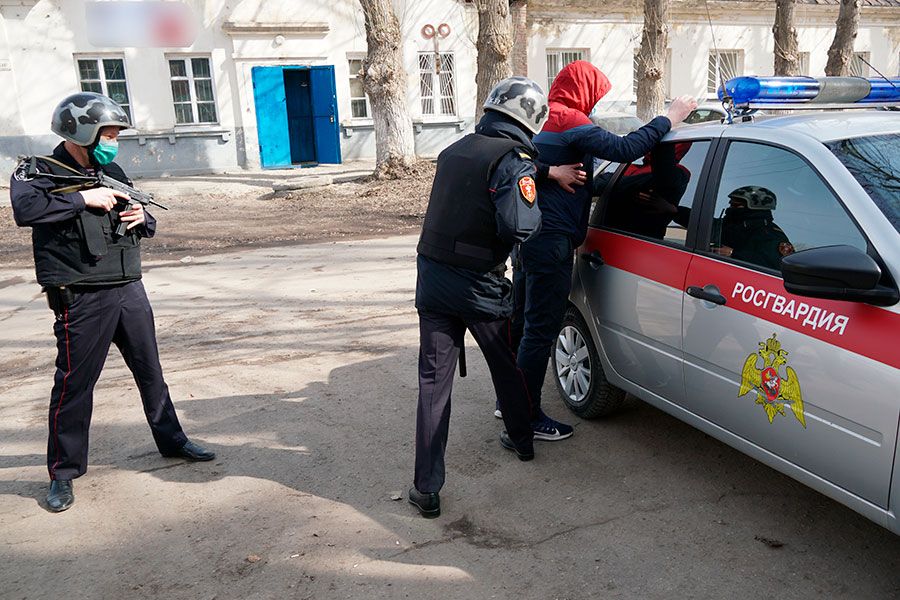 13.05 08:00 В Димитровграде сотрудники вневедомственной охраны Росгвардии задержали подозреваемых в хищении имущества