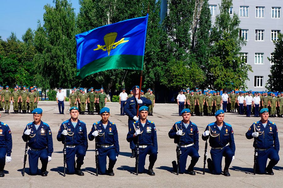 01.08 10:00 В День ВДВ в Ульяновске состоится выставка военной техники и прогремит фейерверк