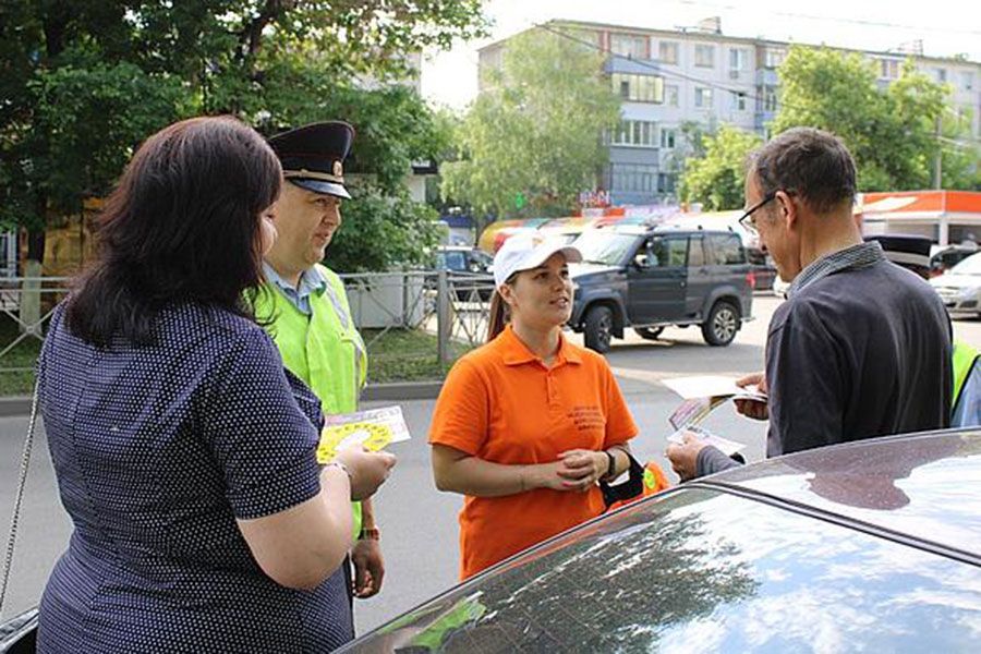 25.07 11:00 17 тысяч Ульяновцев приняли участие в акциях, направленных на безопасность дорожного движения за 6 месяцев текущего года