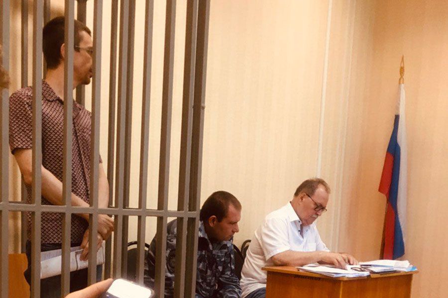 Анатолий Озернов уже не мошенник. Следствие водило суд за нос