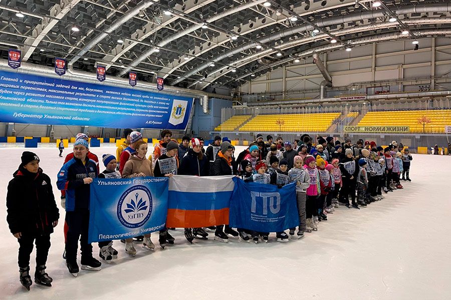 23.03 08:00 В Ульяновске прошли Всероссийские массовые соревнования «Лёд надежды нашей-2022»