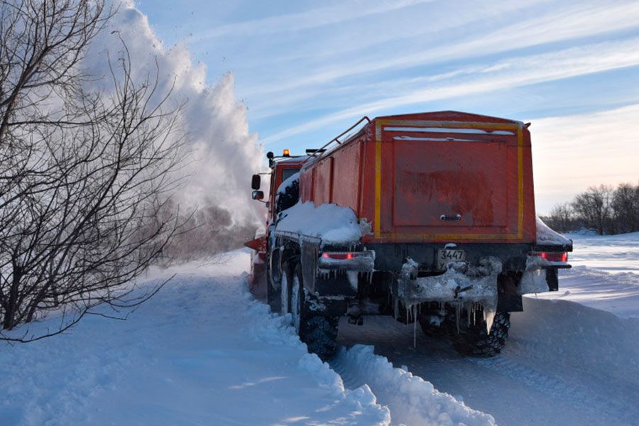 08.02 13:00 В пригородах Ульяновска продолжается борьба со снежными заносами