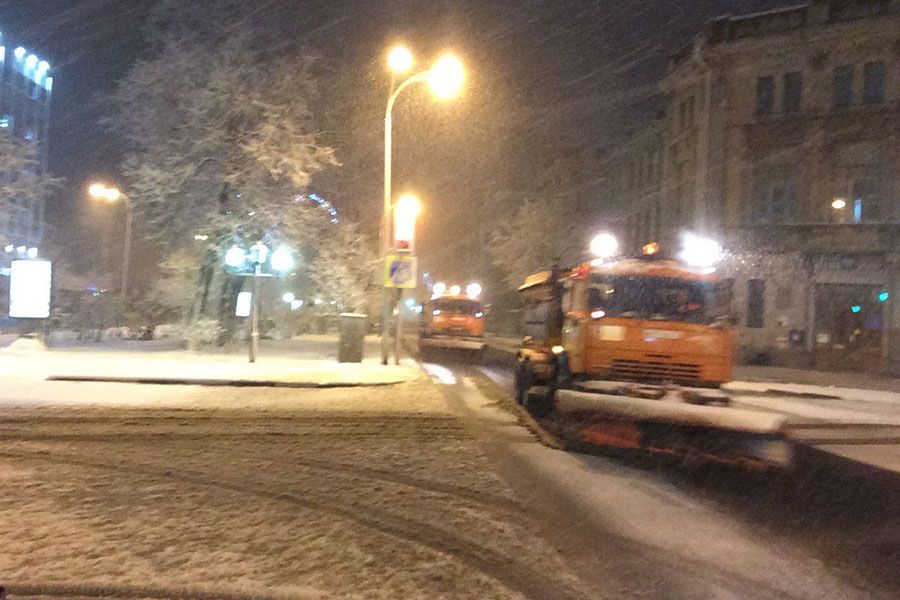 31.10 11:00 В Ульяновске устраняют последствия первого снегопада