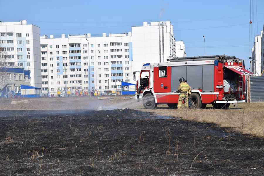 22.04 12:00 За выходные в Ульяновске произошло почти сто пожаров